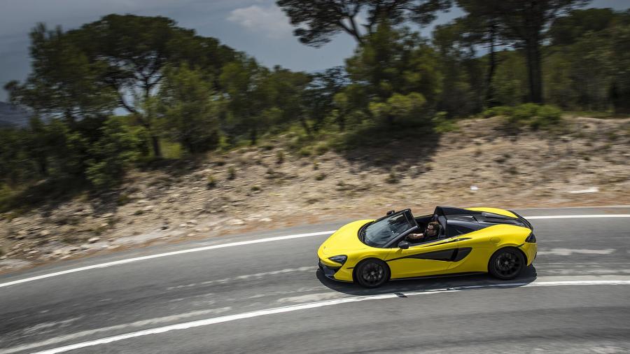  McLaren 570S Spider 2017 года  (WW) (фото 46 из 78)